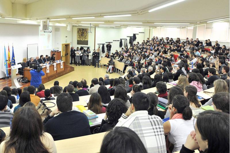 O ministro de Xustiza impartiu a conferencia inaugural das I Xornadas Compostelás de Temas Actuais de Dereito Procesual e Dereito Penal