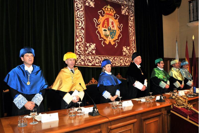 O catedrático Juan Manuel Escudero Muñoz incorporouse ao claustro de doutores honoris causa da USC 