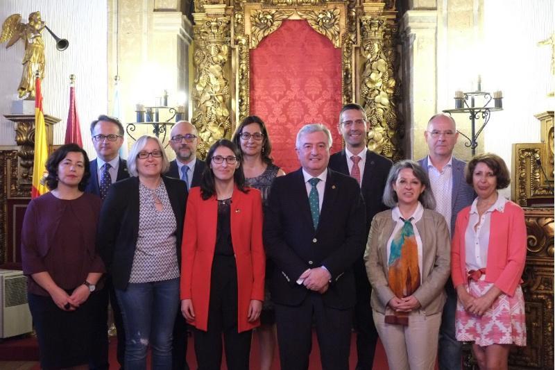 Rosa Crujeiras asume a Vicerreitoría de Comunicación e Coordinación apelando a unha universidade “en constante avance”