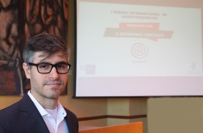 Leandro Llorente gaña o I Premio Internacional de Investigación en Innovación e Economía Circular