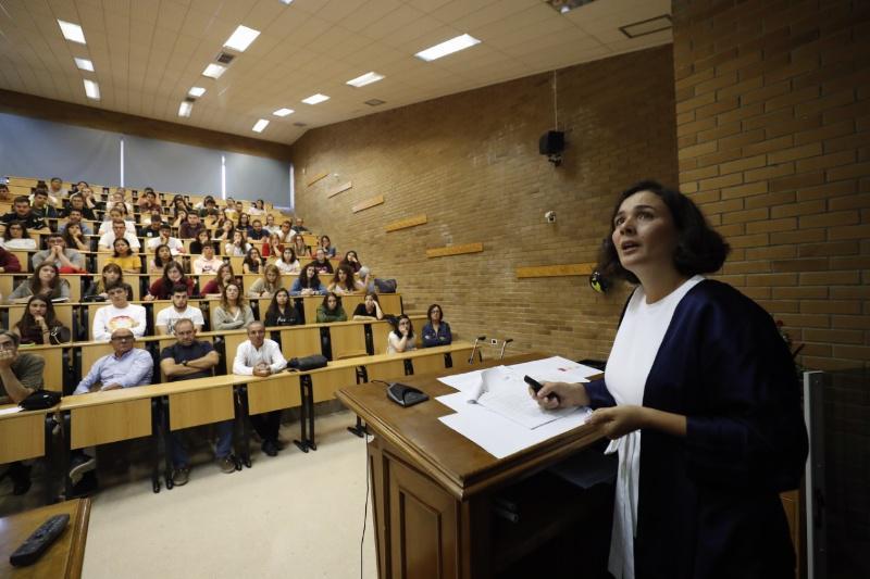 A Facultade de Ade abre o curso cunha conferencia aberta sobre empresa familiar a cargo da Ceo do grupo Adolfo Domínguez