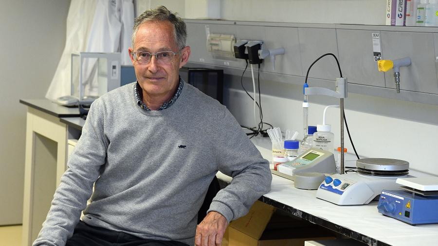 “Estamos moi ilusionados con este proxecto que marca o camiño presente e futuro do desenvolvemento da medicina personalizada de precisión en España”, apuntou Carracedo. FOTO: Santi Alvite