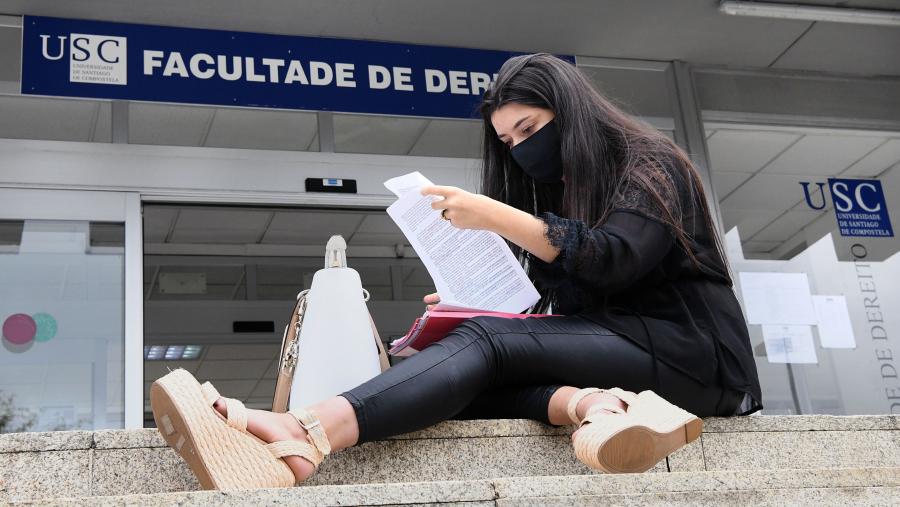 Conforme ao calendario aprobado polo Consello de Goberno, a apertura de actas no primeiro período comezará o 16 de decembro. FOTO: Santi Alvite