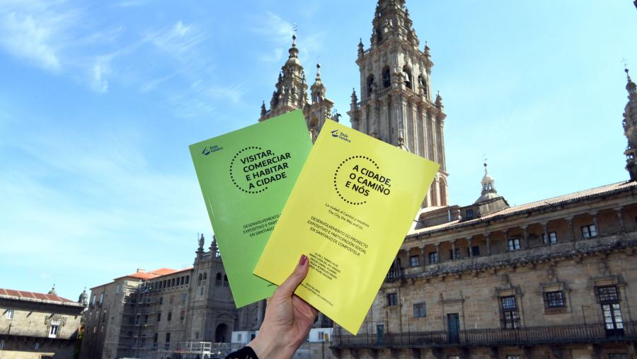 O estudo evidencia, asemade, que as persoas que chegan a Compostela peregrinando supoñen un 30% do conxunto de visitantes. FOTO: Santi Alvite