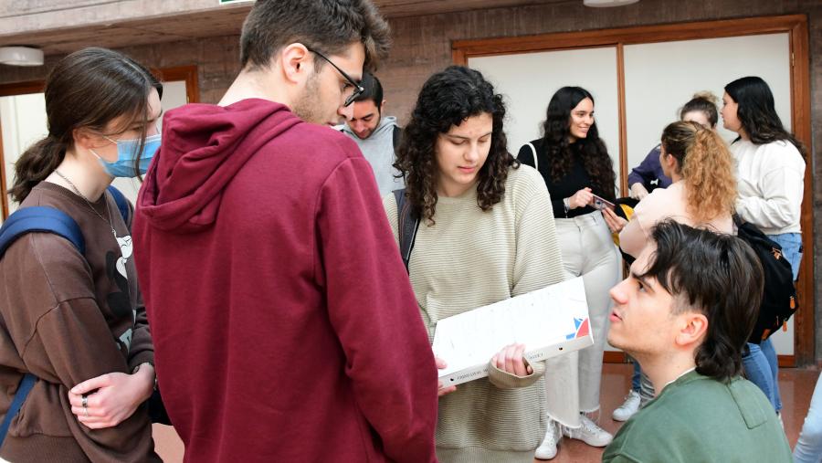 Alumnado nunha facultade da USC. FOTO: Santi Alvite 