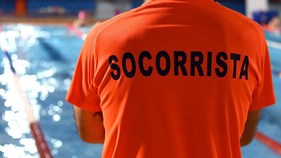 O artigo presenta os primeiros resultados do traballo que se está a levar a cabo para elaborar o primeiro censo de afogamentos en Galicia. Imaxe de arquivo dunha piscina. FOTO: Santi Alvite