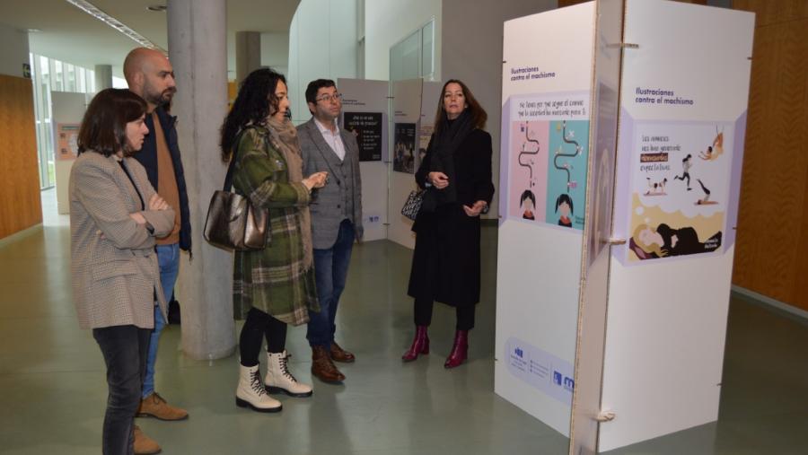 Pereiro, Repetto, Abelleira, Fraga e Méndez, na apertura da mostra na Biblioteca Intercentros