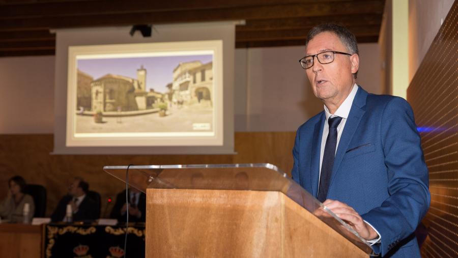José Luis Mascareñas pronunciou o seu discurso de ingreso, titulado ‘Ciencia, Catálise e Vida’, que foi contestado en nome da RAGC polo académico Franco Fernández González