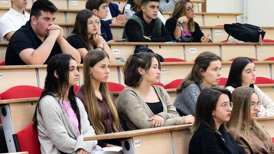 Imaxe de arquivo dunha clase na USC. FOTO: Santi Alvite