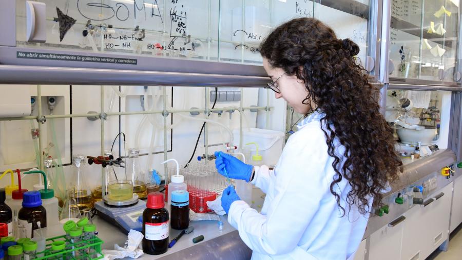 Os vehículos para fármacos de ARN desenvolvidos por TraffikGene teñen carácter biodegradable e presentan, por tanto, moi baixa toxicidade. FOTO: Santi Alvite