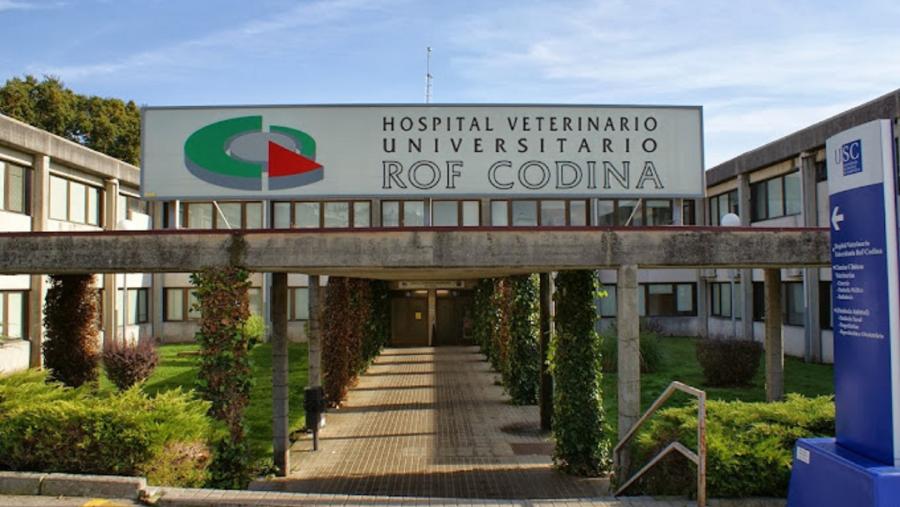 Entrada ao hospital veterinario universitario Rof Codina
