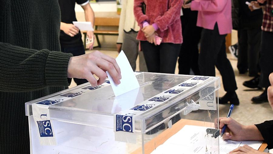 Está chamado a participar no proceso o PDI e o PAS, tanto laboral como funcionario. FOTO: Santi Alvite