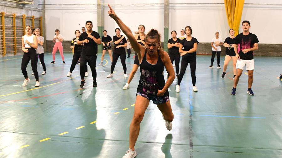 Imaxe de arquivo dunha clase de zumba na USC. FOTO: Santi Alvite Imaxe de arquivo dunha clase de zumba na USC. FOTO: Santi Alvite
