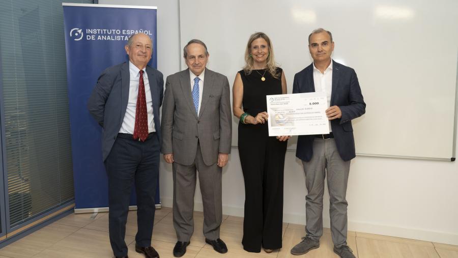 Juan Carlos Reboredo recollendo o premio