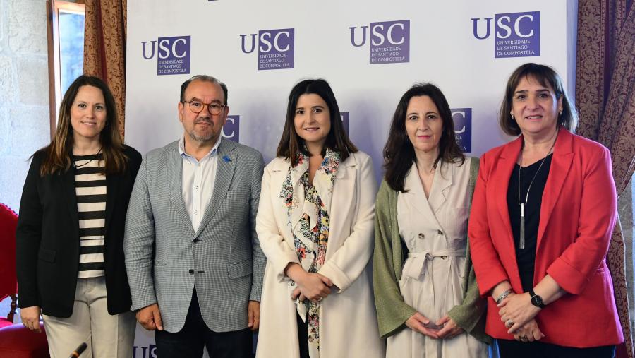 De esquerda a dereita, Cristina Fabeiro, Antonio López, Antía Sández, Silvia Moscoso e María José López Couso. FOTO: Santi Alvite De esquerda a dereita, Cristina Fabeiro, Antonio López, Antía Sández, Silvia Moscoso e María José López Couso. FOTO: Santi Alvite