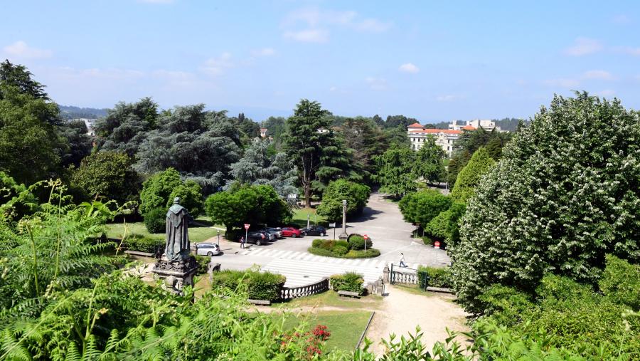 Durante os próximos catro anos, a Alianza de EUniWell continuará  traballando no deseño dun novo paradigma do benestar cunha orientación multidimensional a nivel  individual, social e a escala internacional. Vista xeral do campus compostelán. FOTO: Santi Alvite
