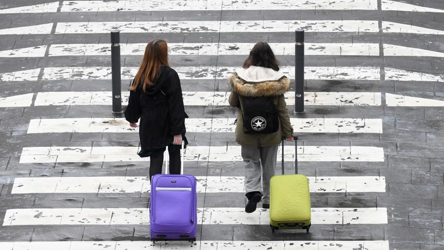 Os resultados da tese poden aplicarse en fenómenos económicos, sociais e medioambientais. Os resultados da tese poden aplicarse en fenómenos económicos, sociais e medioambientais.