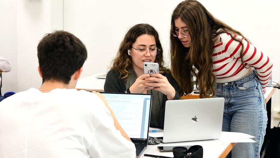 Cada estudante poderá concorrer ao certame cun único vídeo no que deberá presentar a elaboración dun prato saudable, ben sexa un primeiro, un segundo ou unha sobremesa. FOTO: Santi Alvite