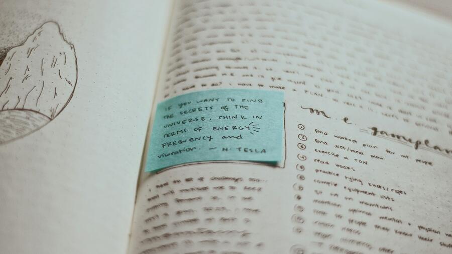 A BUSC publica seis novas guías para a creación de citas e referencias bibliográficas. Imaxe: Unsplash A BUSC publica seis novas guías para a creación de citas e referencias bibliográficas. Imaxe: Unsplash