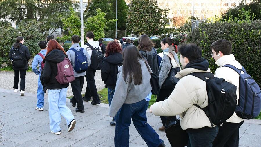Imaxe de arquivo de estudantes na USC. FOTO: Santi Alvite