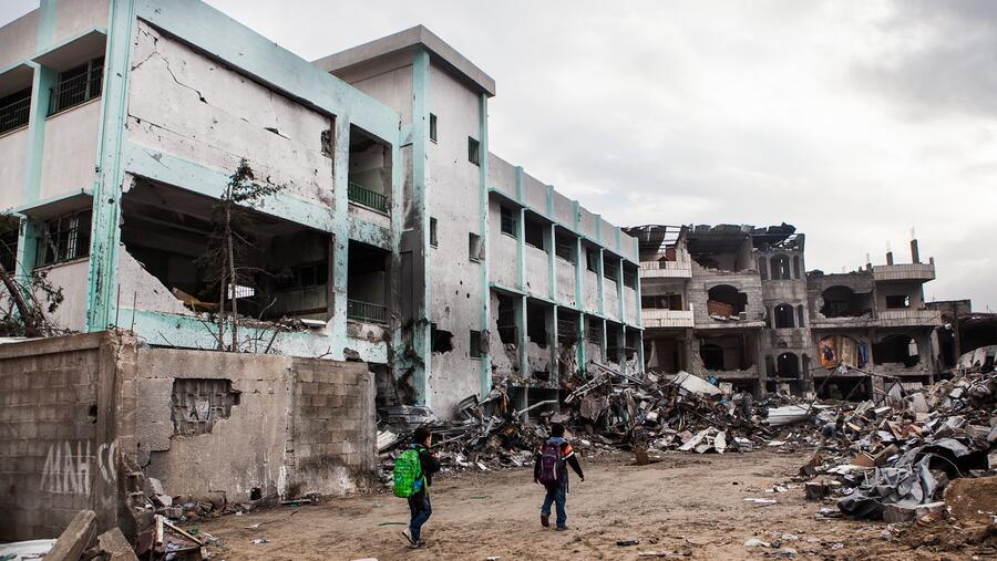 Imaxe dunha escola da UN destruida en palestina. Fonto: Diario fotográfico 'desde Palestina'
