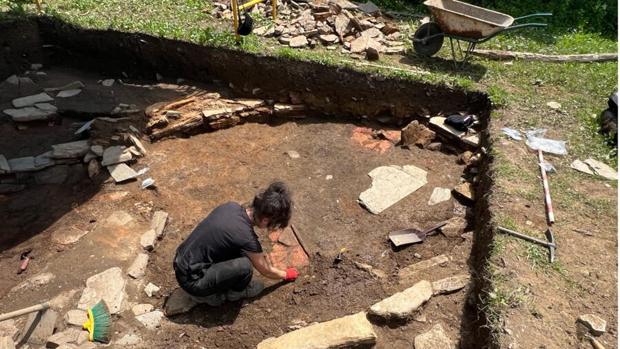 Os traballos reanúdanse o luns 25 de agosto