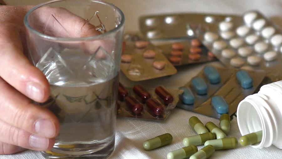 No relativo á prevalencia de consumo de tranquilizantes e somníferos con e sen receita médica nos últimos 30 días, detectouse no período 2005-2024, en ambos os sexos, un aumento. FOTO: Santi Alvite