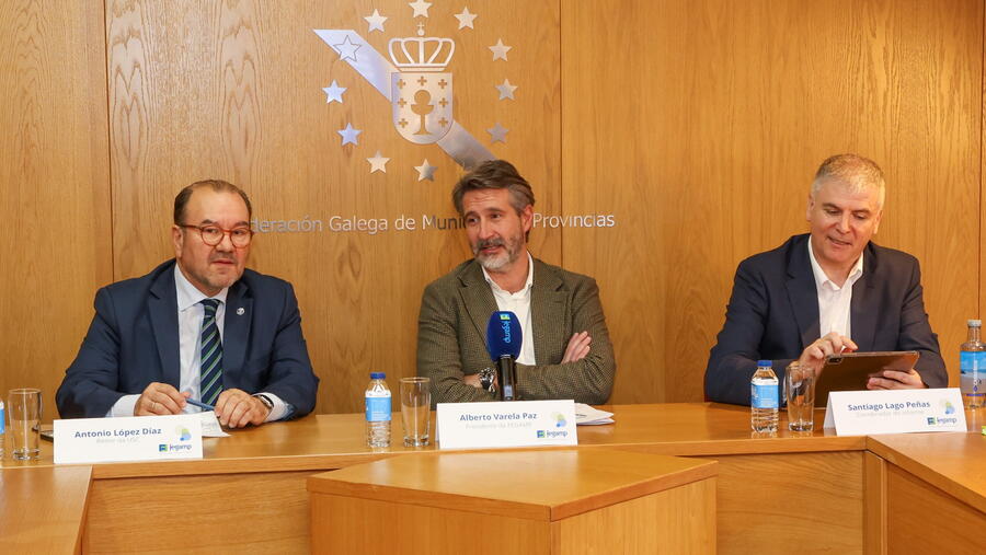 De esquerda a dereita, Antonio López, Alberto Varela e Santiago Lago. Foto: Santi Alvite