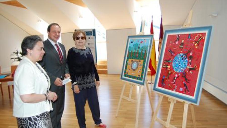 A artista Gabriela Fole, Carlos Herrero e Celia Besteiro