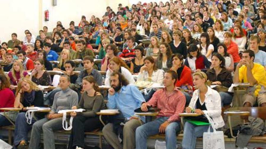 O Programa de Acompañamento de Estudantes comezou en Económicas o seu calendario de actividades coa recepción do participantes