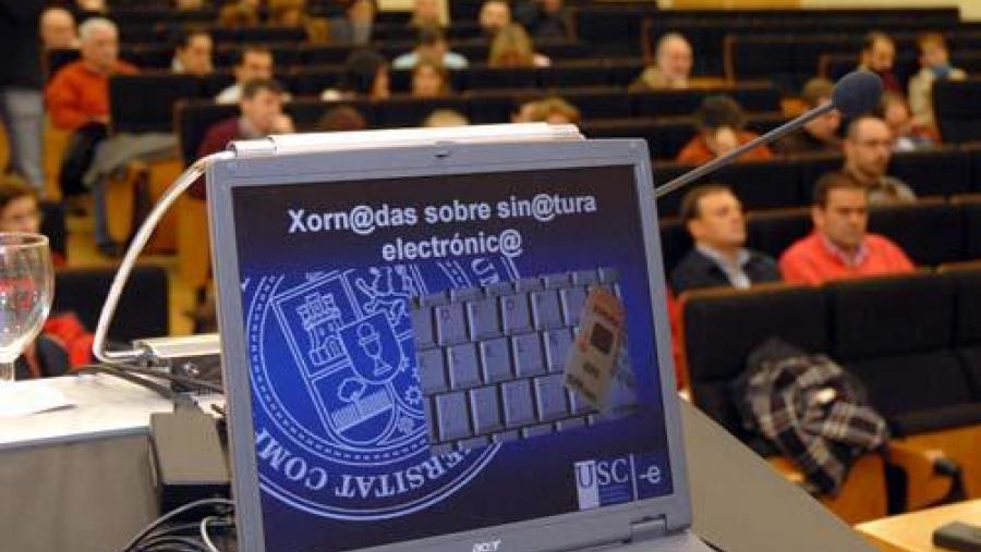 Unhas xornadas nos campus de Santiago e Lugo difunden entre os membros da comunidade universitaria as particularidades da sinatura electrónica