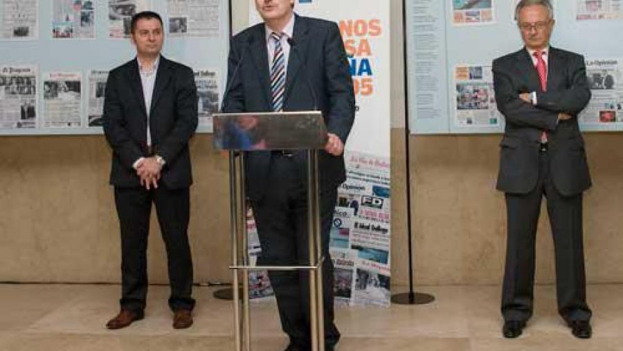 De esquerda a dereita, Miguel Túñez, Fernando Salgado e Ángel Durández. Foto Lucia Cases