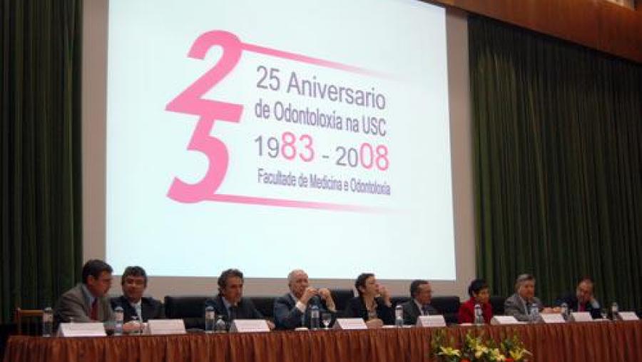 Comezaron na Facultade de Medicina os actos conmemorativos do 25 aniversario da Licenciatura en Odontoloxía