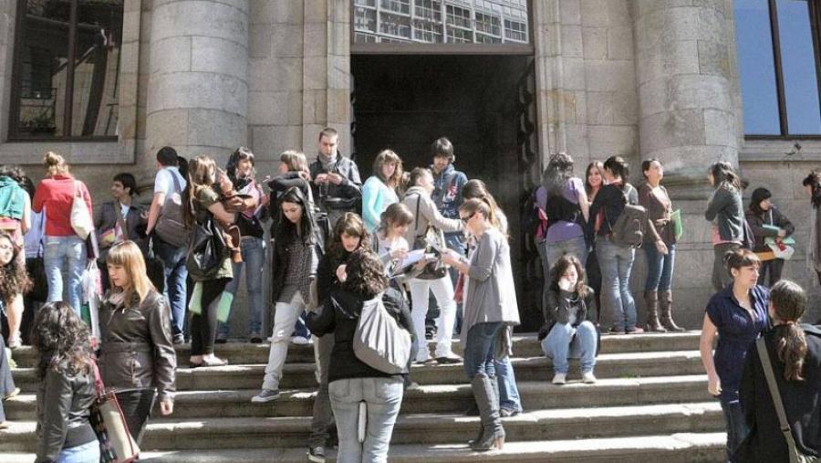 O Consello de Goberno da USC aproba o calendario académico para o vindeiro curso