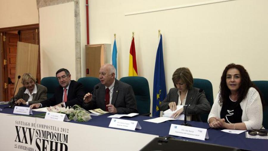 De esquerda a dereita, Milagros Sáiz, Ángel Currás, Juan Casares, Carolina Tinajero e Mar Bernal