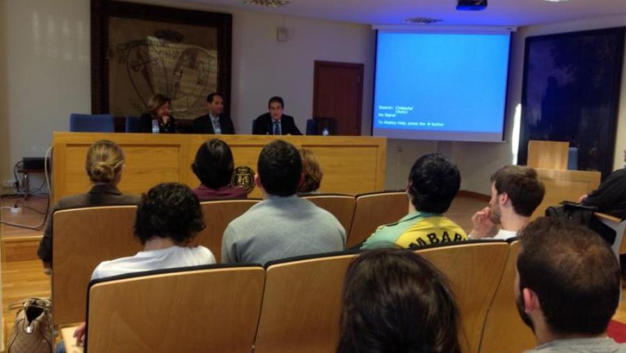 O seminario organizouno o Grupo de Investigación da USC en Dereito das Administracións e Entidades do Sector Público