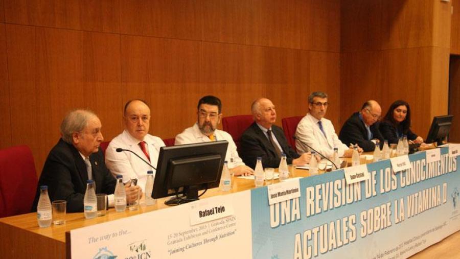 O reitor Juan Casares presidiu este encontro científico (Foto: SERVIMAV)