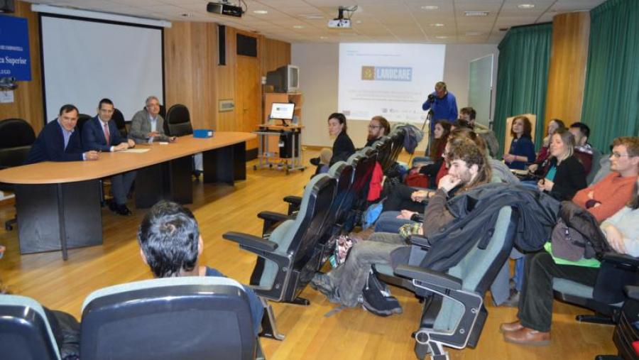 Cuesta, Barreiro e Merino dan a benvida na EPS a participantes no curso de restauración de solos degradados