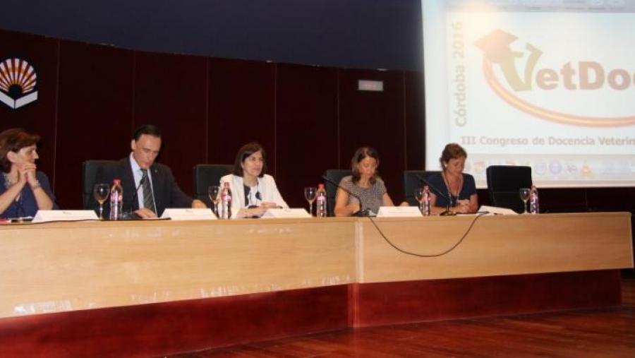 Castillo, Gómez, Lezcano-Mújica, Moyano e Agüera, na apertura do congreso