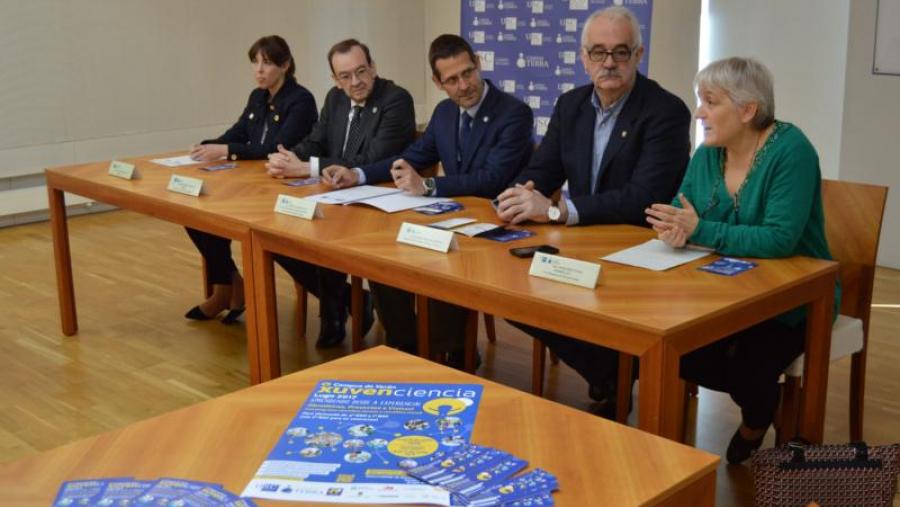 De esquerda a dereita, López, Díez de Castro, Barreiro, Vidal e Novo, na presentción de Xuvenciencia