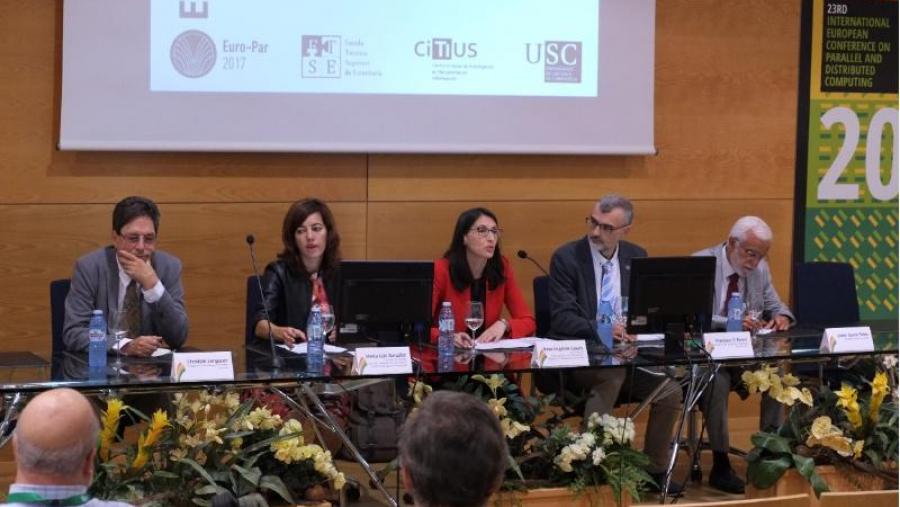 De esquera a dereita, Lengauer, Lois, Crujeiras, Fernández e García Tobío, na apertura do Euro-Par 2017