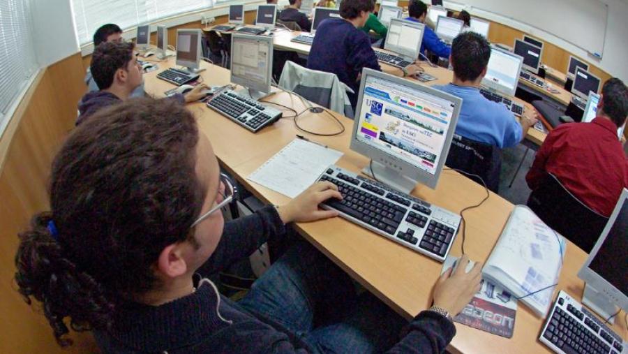 A USC ofrece para o curso 2017-18 un total de 61 másteres universitarios, dos que 12 se impartirán no campus de Lugo A USC ofrece para o curso 2017-18 un total de 61 másteres universitarios, dos que 12 se impartirán no campus de Lugo