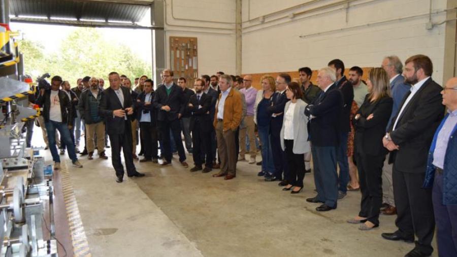 Profesores, investigadores e autoridades políticas no Pemade_Lab da EPS de Enxeñaría da USC