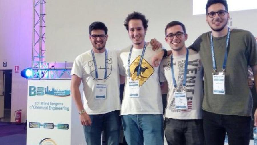 O equipo da USC gañador do segundo posto, formado por Pablo Potel, Pablo Sánchez, Carlos Corral e Manuel Ferro