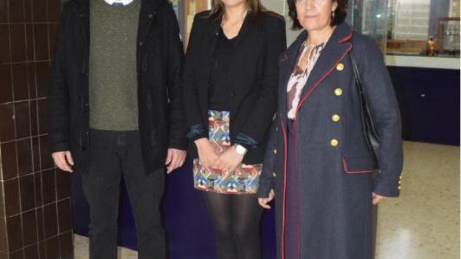 Verónica Rey López, entre Álvaro Antelo e Ana Botana, na Facultade de Ciencias do Campus Terra da USC