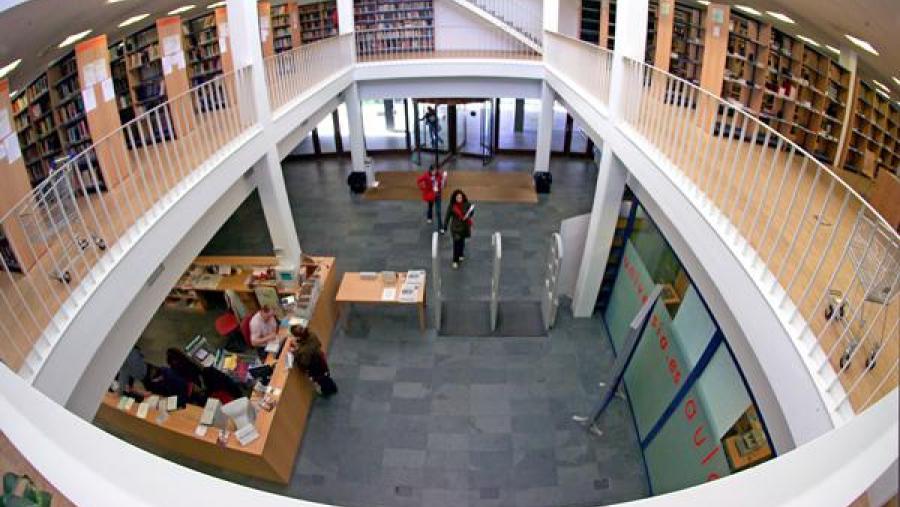 Entre o 2 de maio e o 18 de xuño a Biblioteca Concepción Arenal, na imaxe, abrirá 24 horas ao día