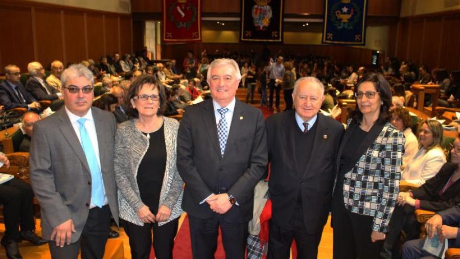 De esquerda a dereita: Eduardo Moscoso, Blanca Roig, Juan Viaño, Xesús Alonso Montero e Mª Dolores Álvarez. Foto: Paula Martínez Graña