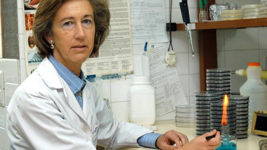 A catedrática Alicia Estévez Toranzo gaña o premio Wonenburger 2018