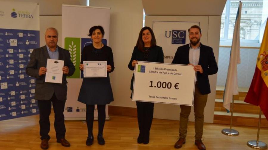 Dacunha, Valcárcel, Romero e Fernández, na entrega do I Premio da Cátedra do Pan e do Cereal da USC