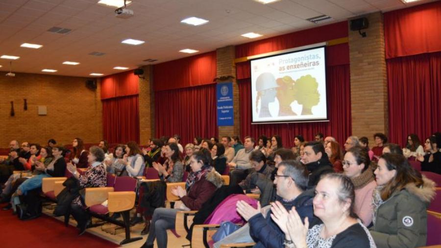 Público asistente ás xornadas 'Mulleres, ciencia e tecnoloxía', na EPS de Enxeñaría de Lugo
